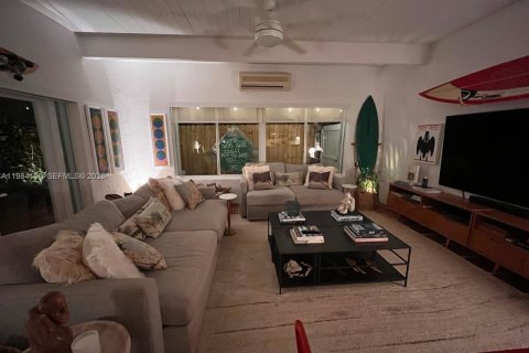 Снять в аренду виллу или дом в Ки-Бискейн, Флорида 4 спальни, 167.04м2, № 2046844 - фото 27