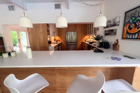 Снять в аренду виллу или дом в Ки-Бискейн, Флорида 4 спальни, 167.04м2, № 2046844 - фото 22