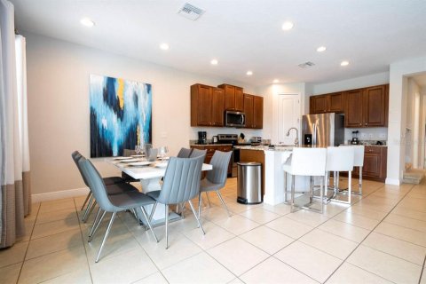 House in Kissimmee, Florida 4 bedrooms, 219.53 sq.m. № 2098069 - photo 7