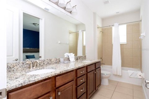 House in Kissimmee, Florida 4 bedrooms, 219.53 sq.m. № 2098069 - photo 20