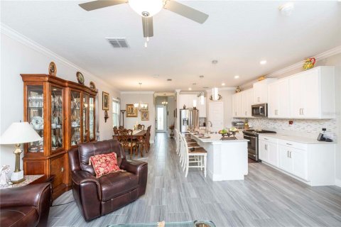 Villa ou maison à vendre à New Port Richey, Floride: 5 chambres, 229.1 m2 № 2277531 - photo 25