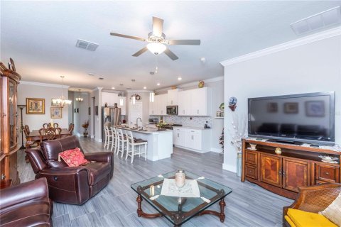 Villa ou maison à vendre à New Port Richey, Floride: 5 chambres, 229.1 m2 № 2277531 - photo 23
