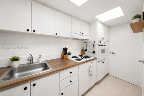 Condominio en alquiler en Miami Beach, Florida, 51.28 m2 № 2179618 - foto 4