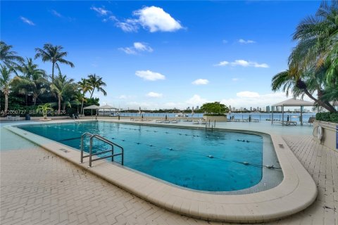 Condominio en alquiler en Miami Beach, Florida, 51.28 m2 № 2179618 - foto 8