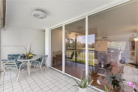 Condo in Weston, Florida, 2 bedrooms  № 2065984 - photo 30
