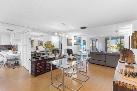 Condo in Weston, Florida, 2 bedrooms  № 2065984 - photo 8