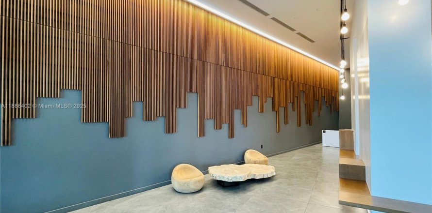 Condominio en Miami, Florida, 1 dormitorio  № 1895737