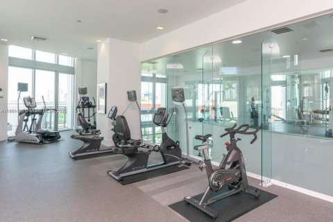 Condominio en alquiler en Miami, Florida, 1 dormitorio, 65.4 m2 № 1895737 - foto 23