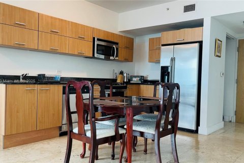 Condominio en alquiler en Miami, Florida, 1 dormitorio, 65.4 m2 № 1895737 - foto 6