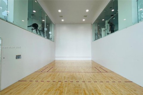 Condominio en alquiler en Miami, Florida, 1 dormitorio, 65.4 m2 № 1895737 - foto 25