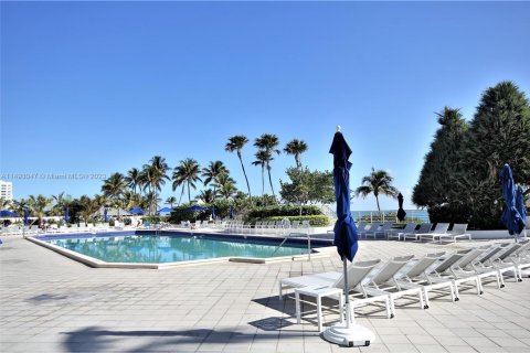 Condominio en venta en Miami Beach, Florida, 1 dormitorio, 86.4 m2 № 2016718 - foto 24