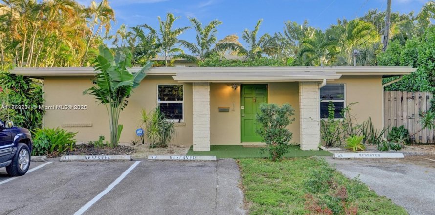 Villa ou maison à Wilton Manors, Floride 2 chambres, 64.66 m2 № 1921892