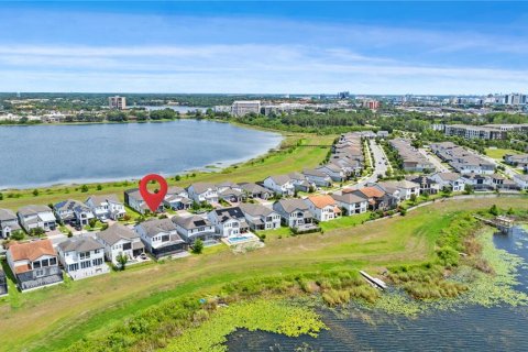 House in Orlando, Florida 5 bedrooms, 382.2 sq.m. № 1685149 - photo 8
