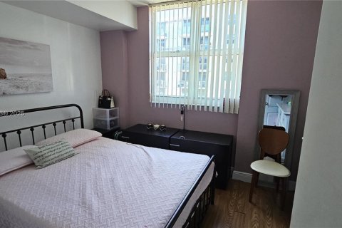 Снять в аренду кондоминиум в Майами, Флорида 2 спальни, 85.66м2, № 1970656 - фото 24