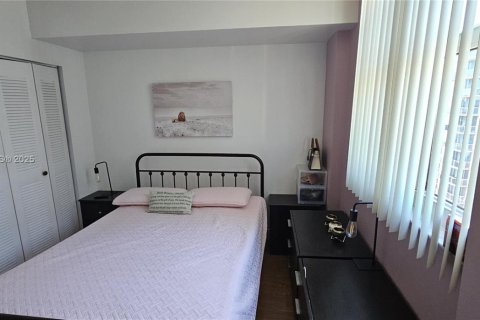 Снять в аренду кондоминиум в Майами, Флорида 2 спальни, 85.66м2, № 1970656 - фото 27