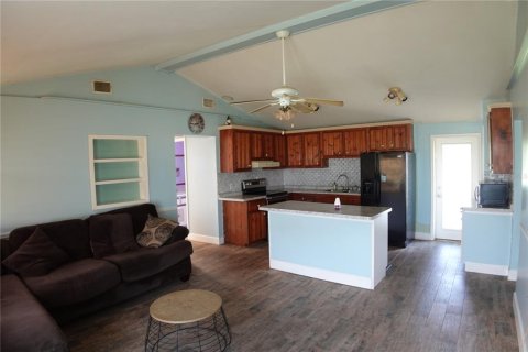 House in Englewood, Florida 4 bedrooms, 130.71 sq.m. № 1901008 - photo 8