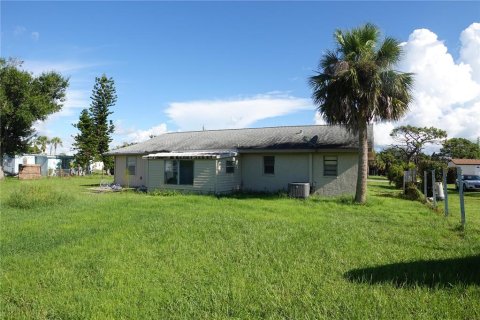 House in Englewood, Florida 4 bedrooms, 130.71 sq.m. № 1901008 - photo 3