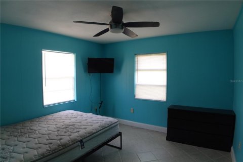 House in Englewood, Florida 4 bedrooms, 130.71 sq.m. № 1901008 - photo 16