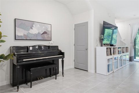 Townhouse in Wesley Chapel, Florida 3 bedrooms, 161.19 sq.m. № 2148768 - photo 8