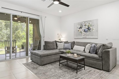 Townhouse in Wesley Chapel, Florida 3 bedrooms, 161.19 sq.m. № 2148768 - photo 14