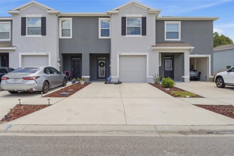 Townhouse in Wesley Chapel, Florida 3 bedrooms, 161.19 sq.m. № 2148768