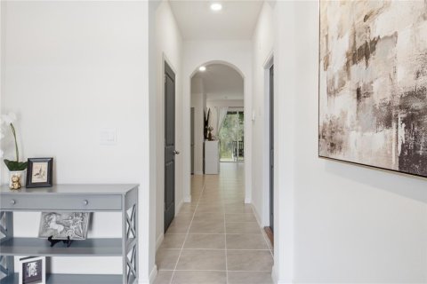 Townhouse in Wesley Chapel, Florida 3 bedrooms, 161.19 sq.m. № 2148768 - photo 6
