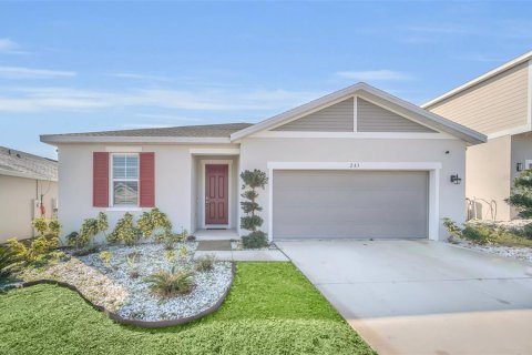 House in Haines City, Florida 4 bedrooms, 192.31 sq.m. № 1509698 - photo 1