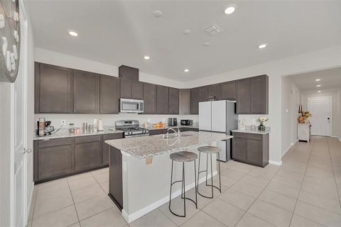 House in Haines City, Florida 4 bedrooms, 192.31 sq.m. № 1509698 - photo 8
