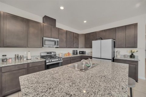 House in Haines City, Florida 4 bedrooms, 192.31 sq.m. № 1509698 - photo 9