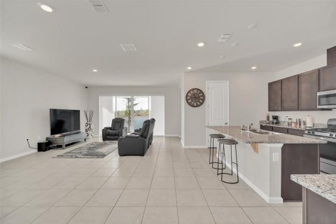 House in Haines City, Florida 4 bedrooms, 192.31 sq.m. № 1509698 - photo 5