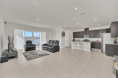 House in Haines City, Florida 4 bedrooms, 192.31 sq.m. № 1509698 - photo 14