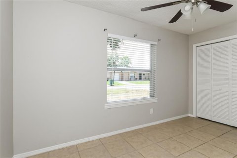 House in Kissimmee, Florida 3 bedrooms, 119.1 sq.m. № 2214705 - photo 13