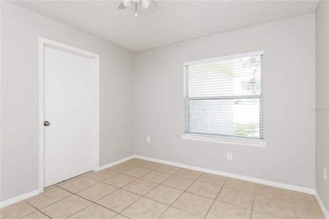 House in Kissimmee, Florida 3 bedrooms, 119.1 sq.m. № 2214705 - photo 14