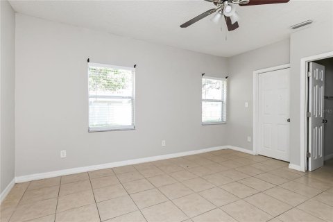 House in Kissimmee, Florida 3 bedrooms, 119.1 sq.m. № 2214705 - photo 10