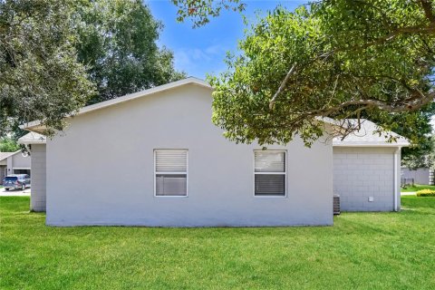 House in Kissimmee, Florida 3 bedrooms, 119.1 sq.m. № 2214705 - photo 16
