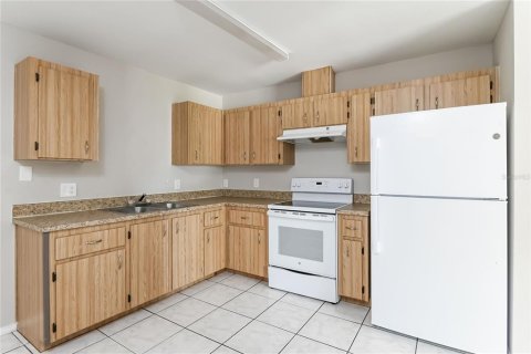 House in Kissimmee, Florida 3 bedrooms, 119.1 sq.m. № 2214705 - photo 8