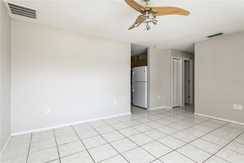 House in Kissimmee, Florida 3 bedrooms, 119.1 sq.m. № 2214705 - photo 4