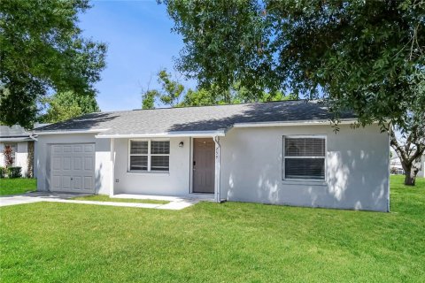 House in Kissimmee, Florida 3 bedrooms, 119.1 sq.m. № 2214705