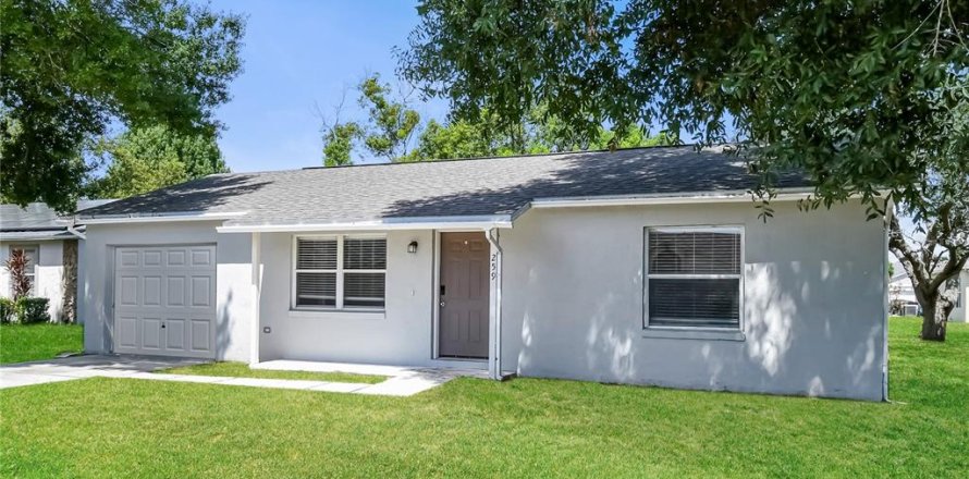 House in Kissimmee, Florida 3 bedrooms, 119.1 sq.m. № 2214705