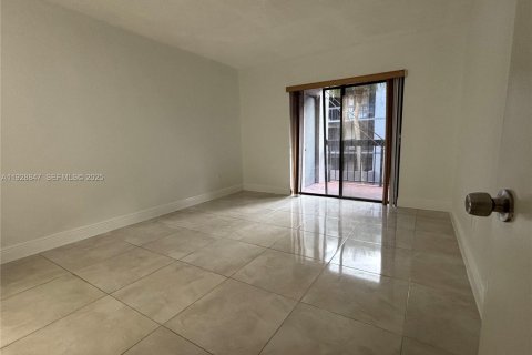 Copropriété à louer à Miami, Floride: 2 chambres, 87.24 m2 № 1987425 - photo 8