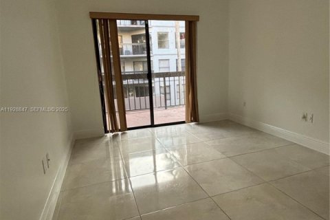 Copropriété à louer à Miami, Floride: 2 chambres, 87.24 m2 № 1987425 - photo 5