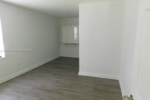Villa ou maison à vendre à Clewiston, Floride: 3 chambres, 117.06 m2 № 2067755 - photo 20