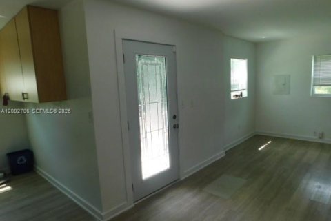 Villa ou maison à vendre à Clewiston, Floride: 3 chambres, 117.06 m2 № 2067755 - photo 4