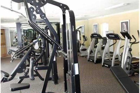 Condo in North Miami, Florida, 1 bedroom № 1989289 - photo 9