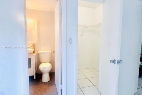Снять в аренду кондоминиум в Саут-Майами, Флорида 1 спальня, 47.38м2, № 2005414 - фото 8