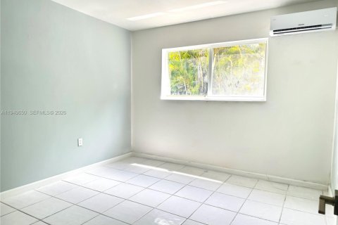 Снять в аренду кондоминиум в Саут-Майами, Флорида 1 спальня, 47.38м2, № 2005414 - фото 6