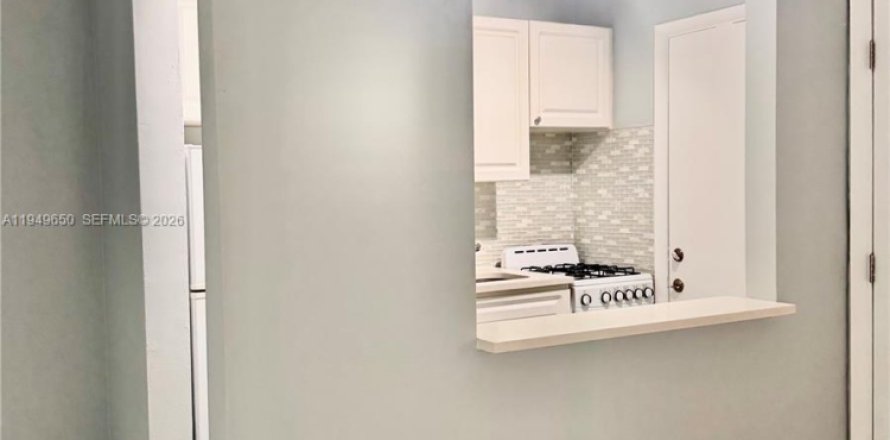 Кондоминиум с 1 спальней в Саут-Майами, Флорида № 2005414