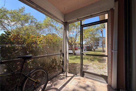 Condominio en venta en Miami, Florida, 2 dormitorios, 113.53 m2 № 2032415 - foto 2