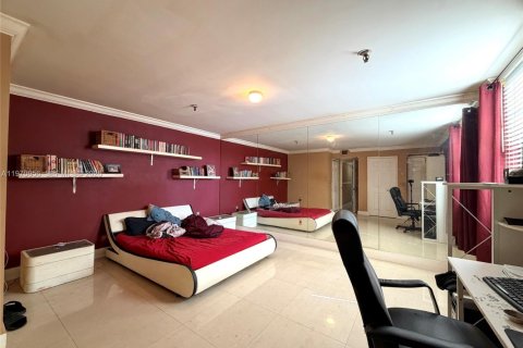 Condominio en venta en Miami, Florida, 2 dormitorios, 113.53 m2 № 2032415 - foto 12