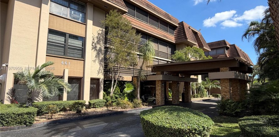 Condominio en Miami, Florida, 2 dormitorios  № 2032415